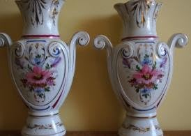 Par elegantnih ručno oslikanih vaza carske Francuske
