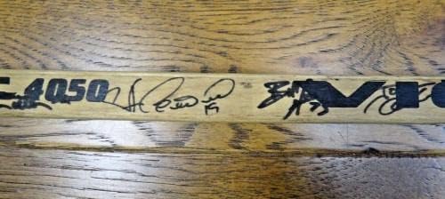 1993-94. Moćni patke potpisali su Randy Ladouceur Game Upotrijebljeni štap 16 potpisa - Autografirani NHL štapići